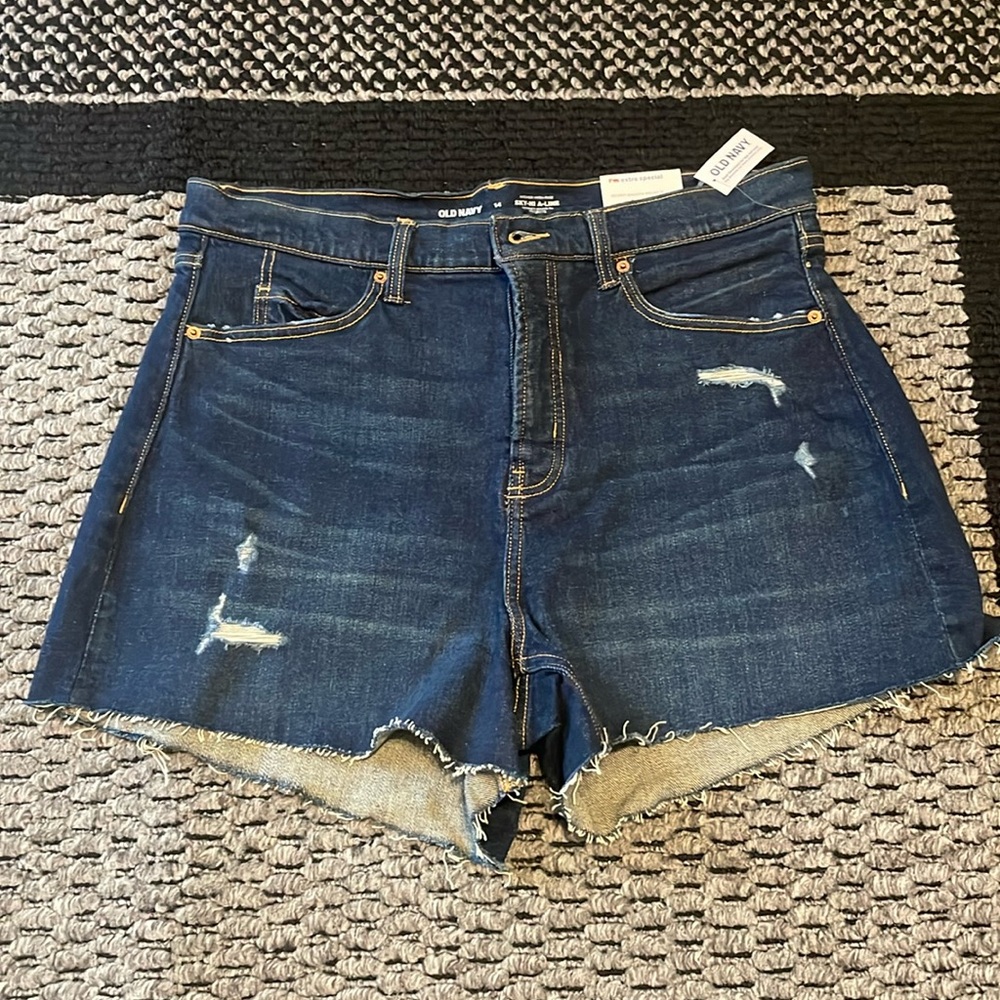 Old Navy Sky-Hi A-Line Shorts Sz 14 Distressed Cutoff Denim Vacation Resort NWT